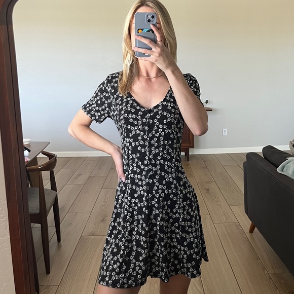 Black floral sundress - Picture 1 of 7
